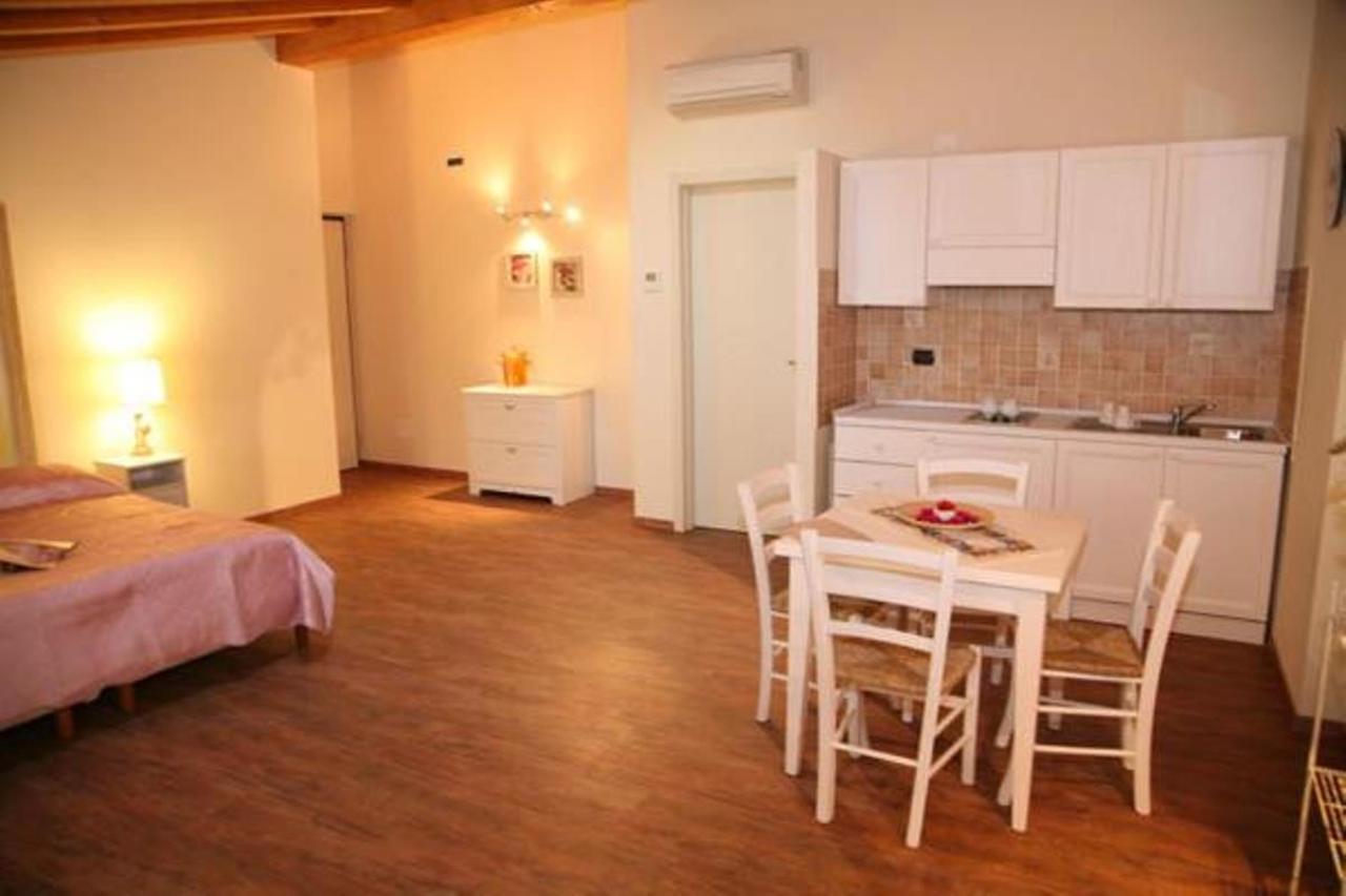 Residence Ca Di Capri บุสโซเลงโก ภายนอก รูปภาพ