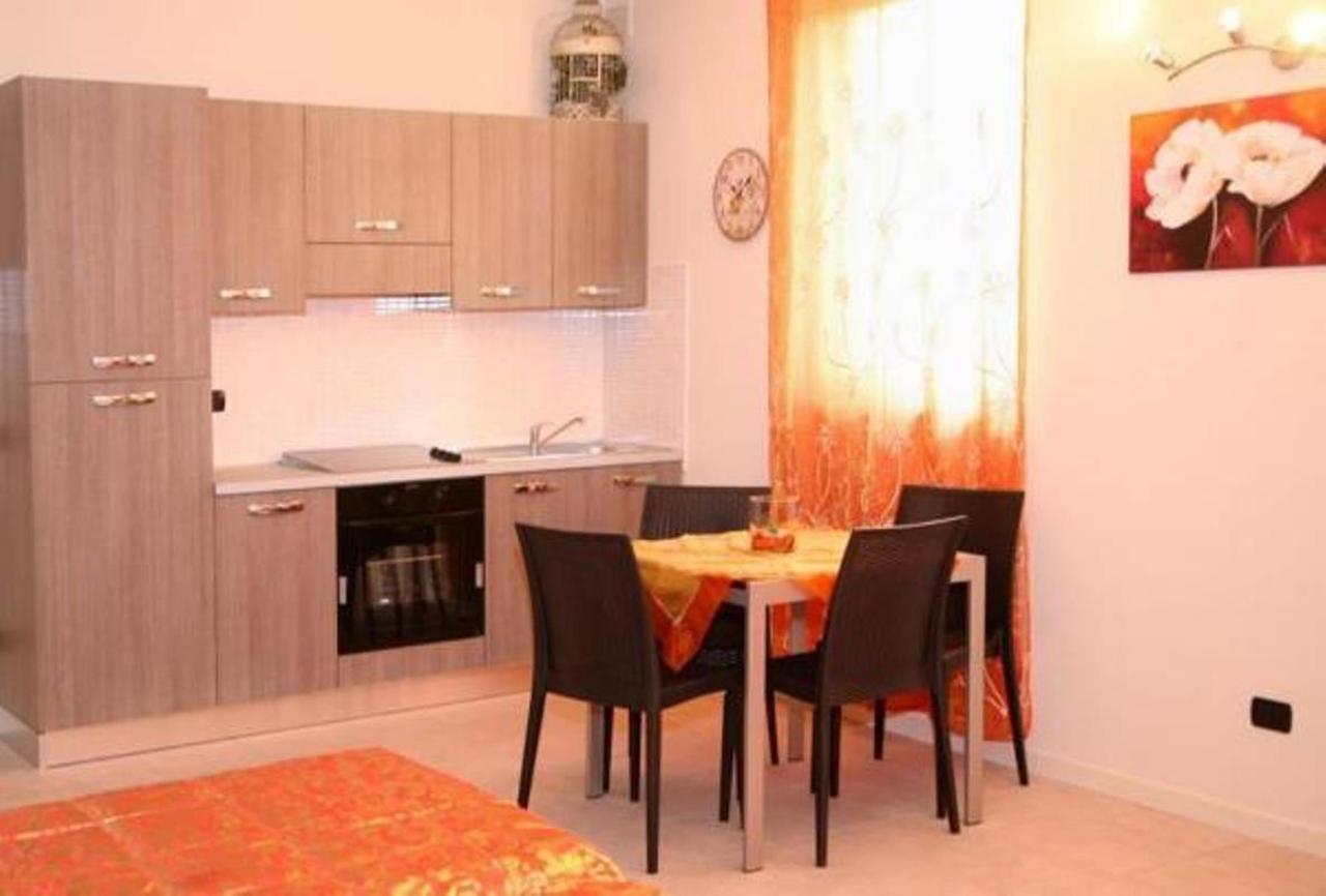 Residence Ca Di Capri บุสโซเลงโก ภายนอก รูปภาพ